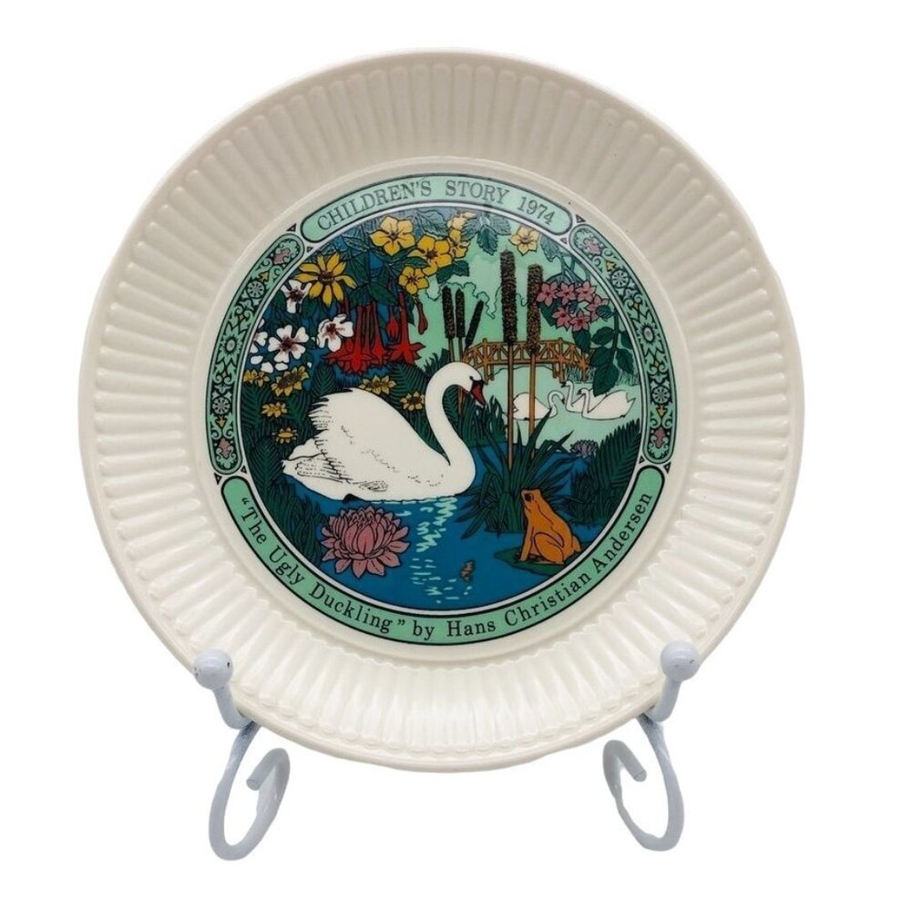 Wedgwood Children’s Story Plate 1974 The Ugly Duckling Hans Christian Andersen